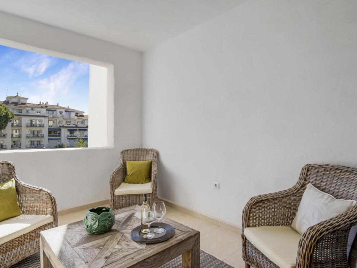 Apartamento de 2 dormitorios en Playas del Duque Marbella Exterior foto