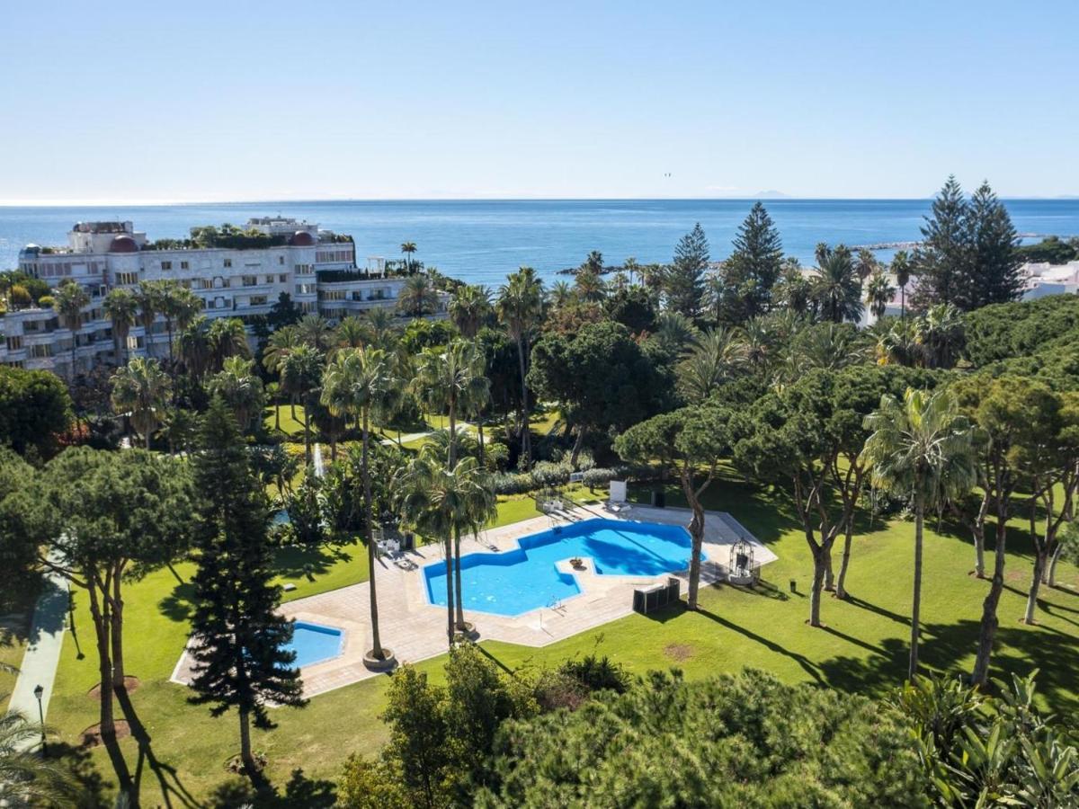 Apartamento de 2 dormitorios en Playas del Duque Marbella Exterior foto